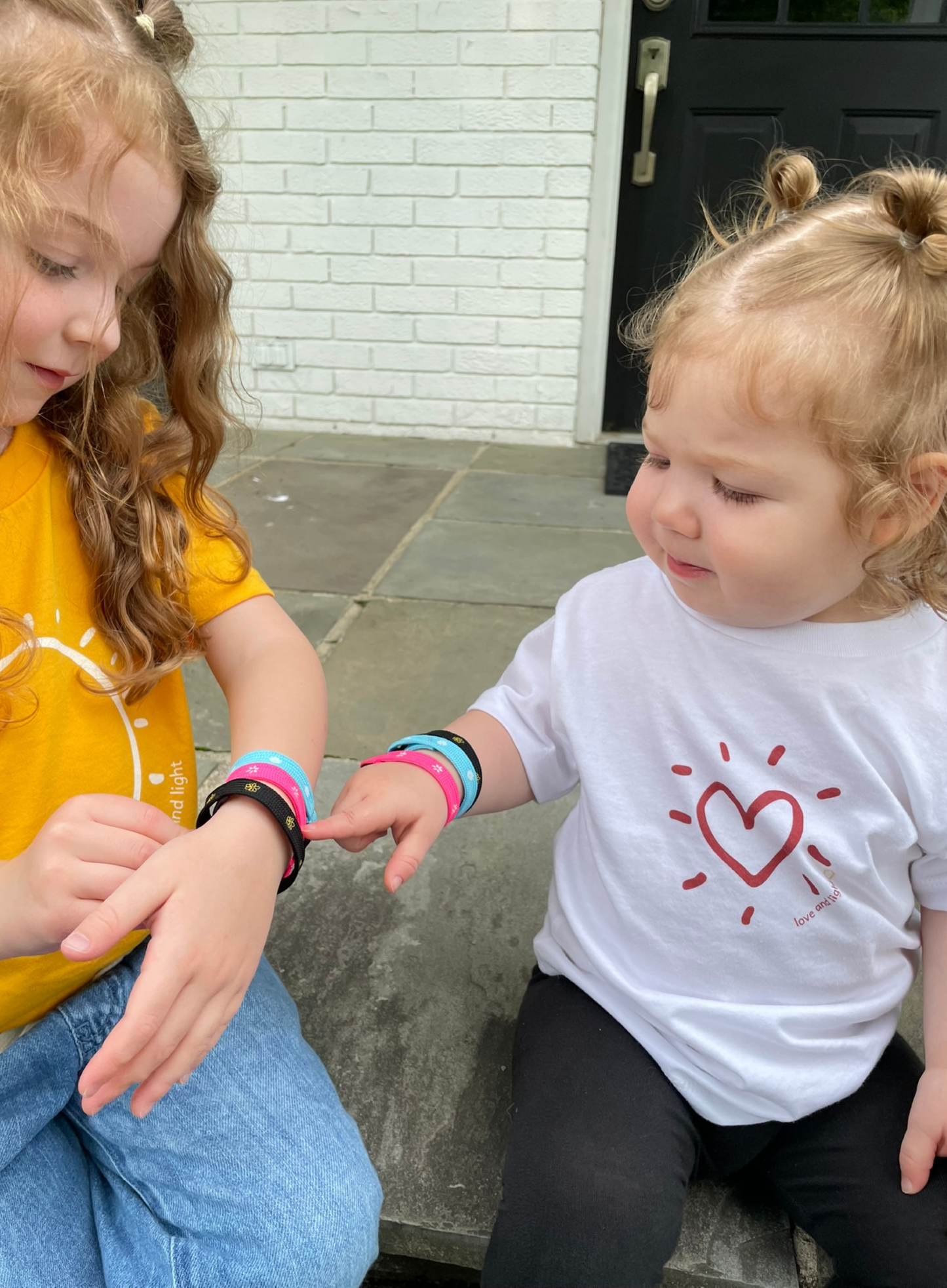 No Pockets? No Problem! Daisy Wristbands